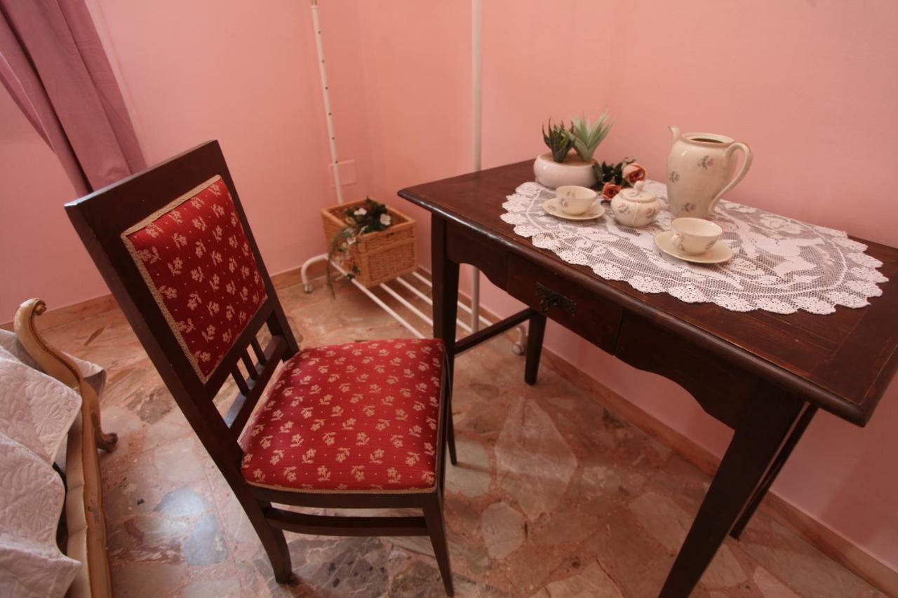 Miss Polly Suite Lecce Exterior foto